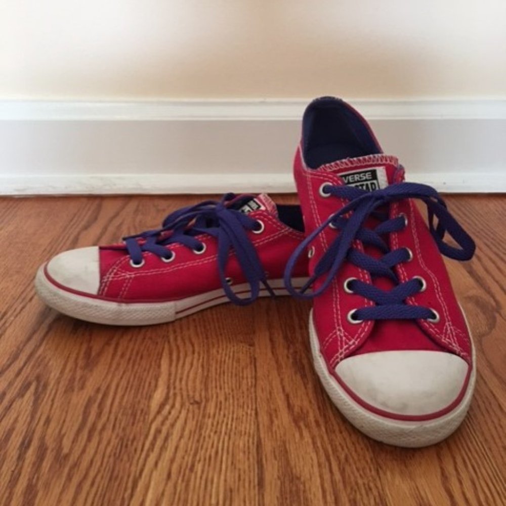 All Star Converse sz 4 shoes